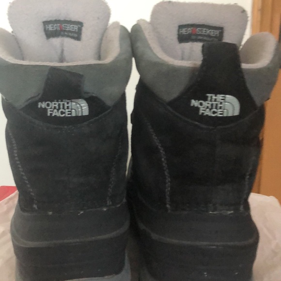 Men’s NorthFace Boots - Picture 2 of 6